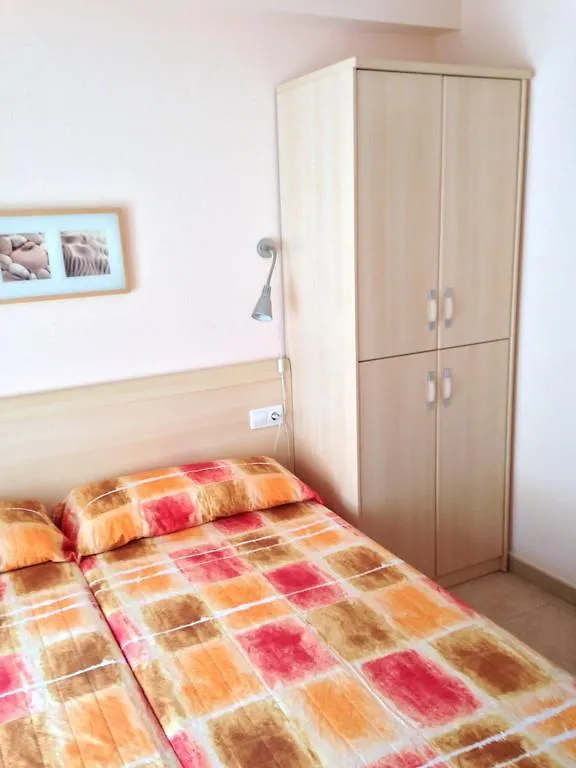 Apartamentos Sol Center Lloret リョレート・デ・マル
