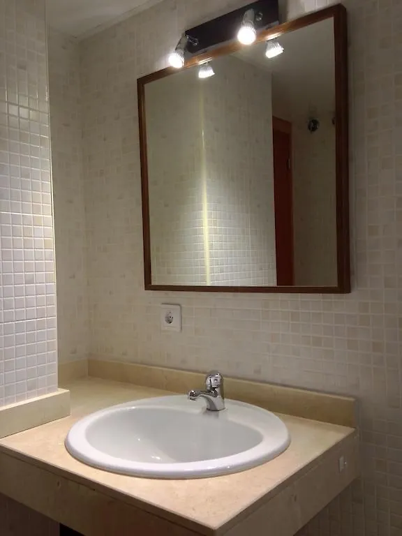 Apartamentos Sol Center Lloret リョレート・デ・マル 0*,  スペイン