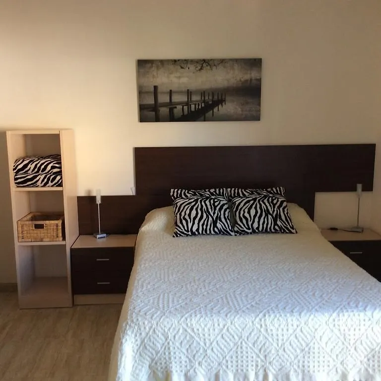 Apartamentos Sol Center Lloret リョレート・デ・マル 0*,  スペイン